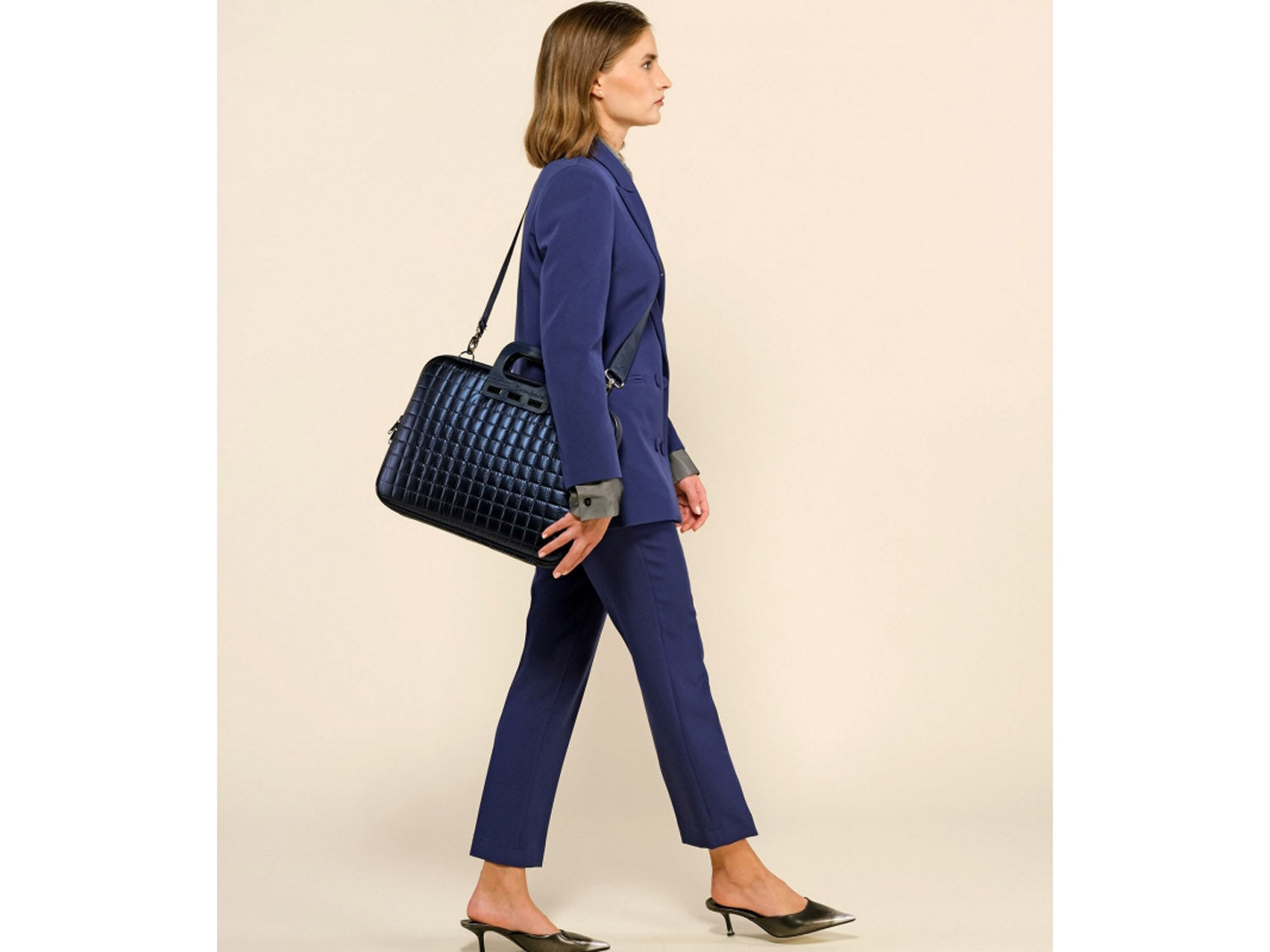 Bombata 100gr 15.6" - 16" Dark Blue