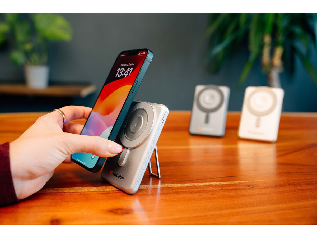 Verbatim Charge 'n' Go Two Cable Magnetic Wireless Charging 5,000mAh - Silver