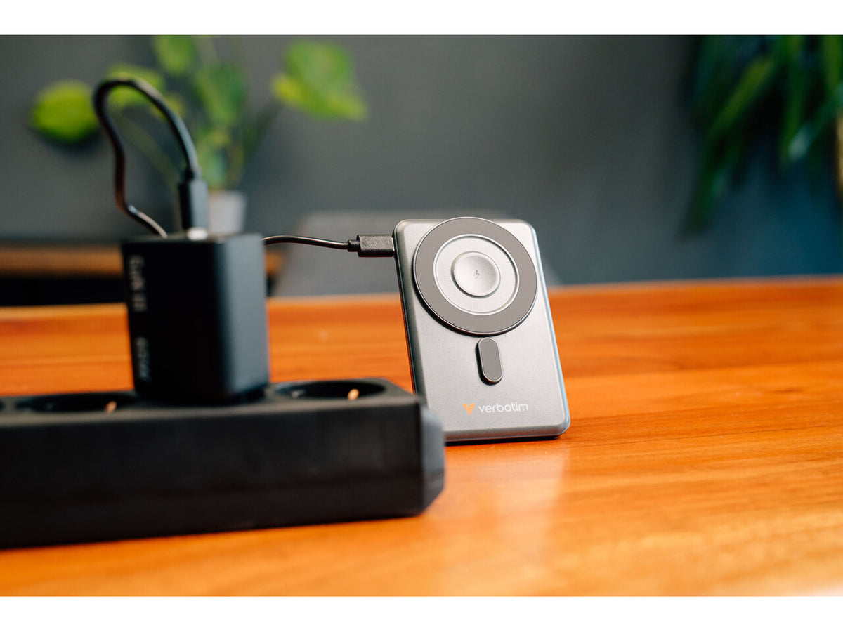Verbatim Charge 'n' Go Two Cable Magnetic Wireless Charging 5,000mAh - Grey