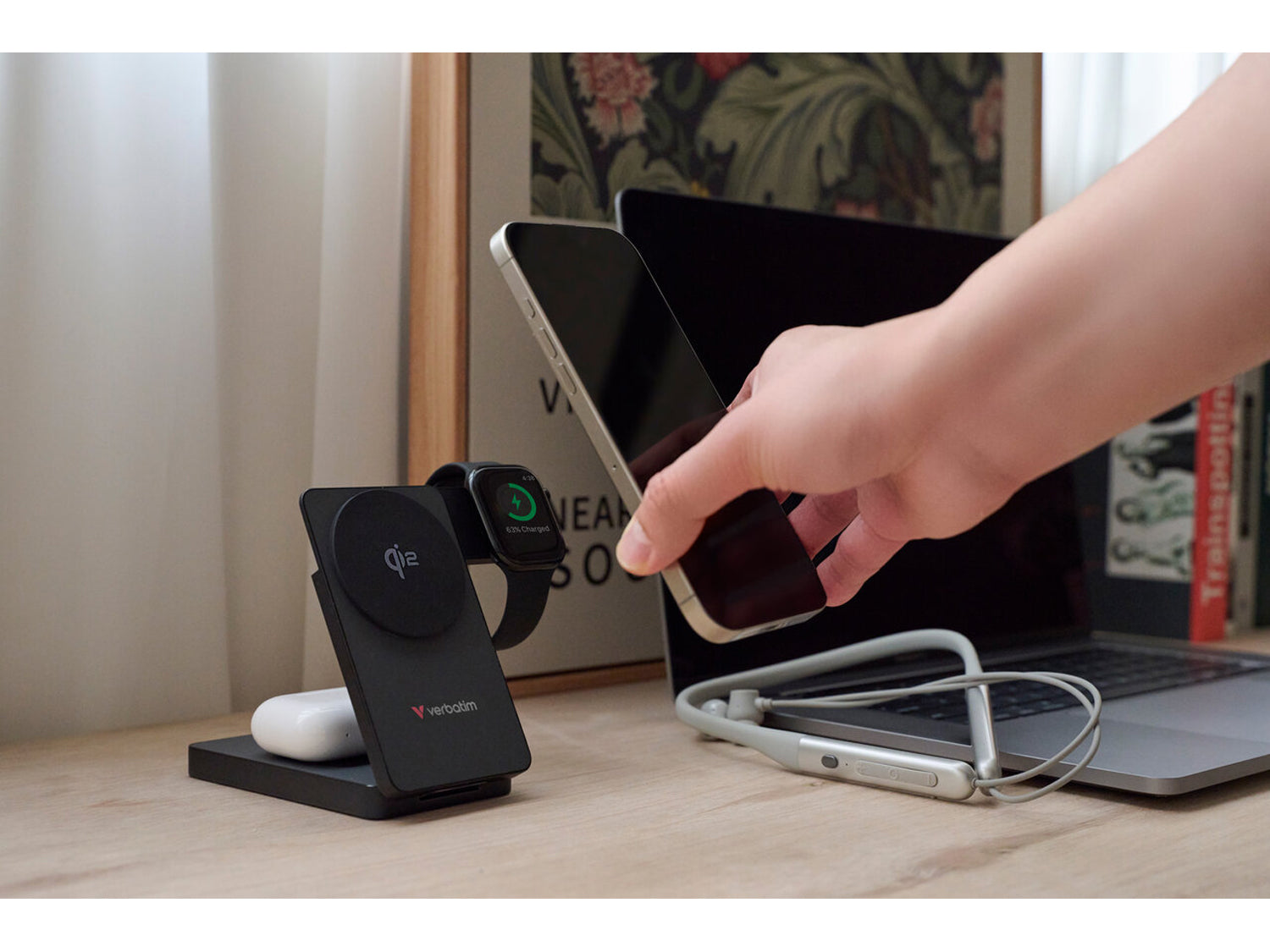 Verbatim Charge 'n' Go Qi2 Power Bank 10000mAh Magnetic Wireless Charging - Grey