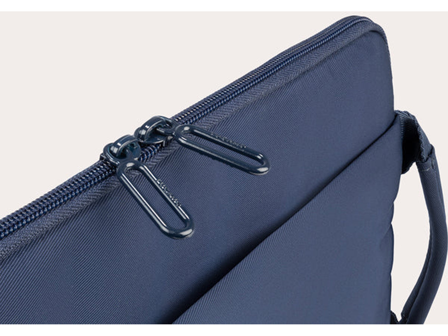 Tucano Sandy Sleeves калъф 14'' Син