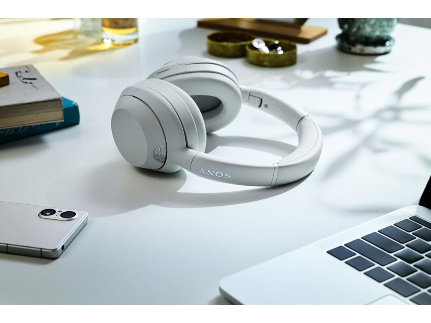 Sony WH-ULT900N, в бяло