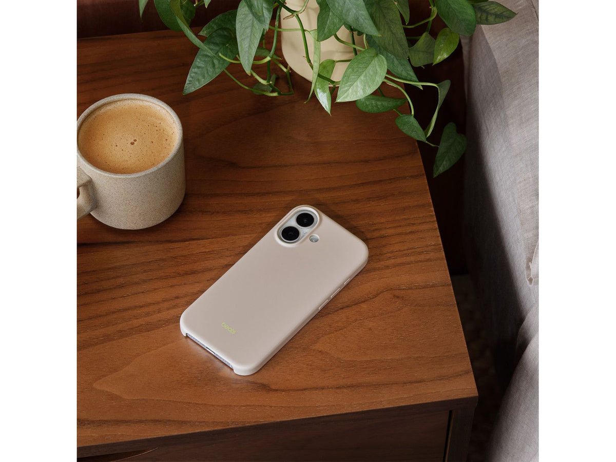 Beats iPhone 17 Case with MagSafe and Camera Control - Lime Stone