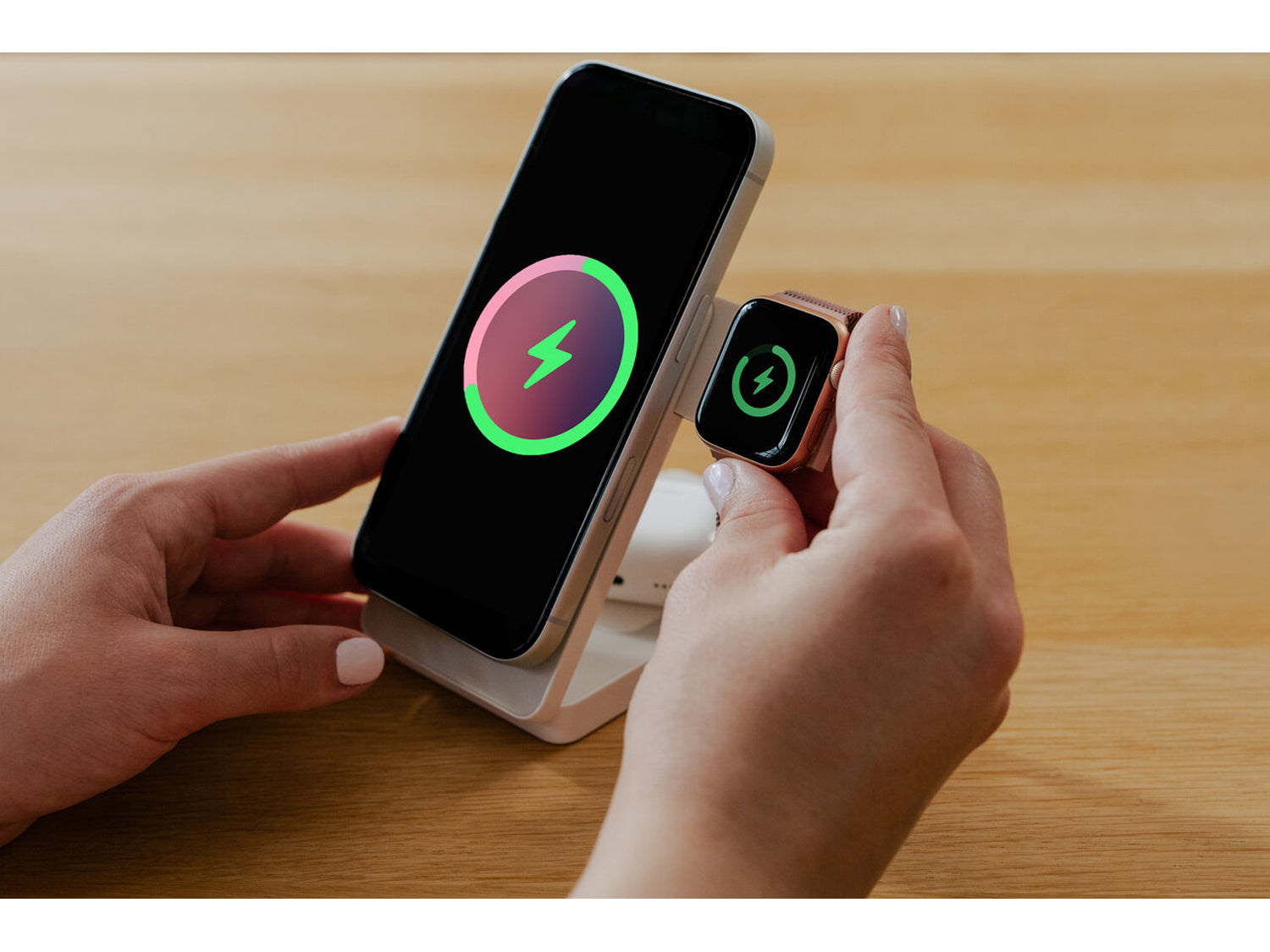Verbatim Charge 'n' Go Qi2 Power Bank 10000mAh Magnetic Wireless Charging - White