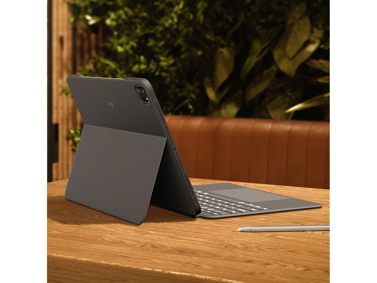 Logitech Combo Touch for iPad Pro 12.9-inch (5th & 6th gen), Oxford Grey English UK (QWERTY)