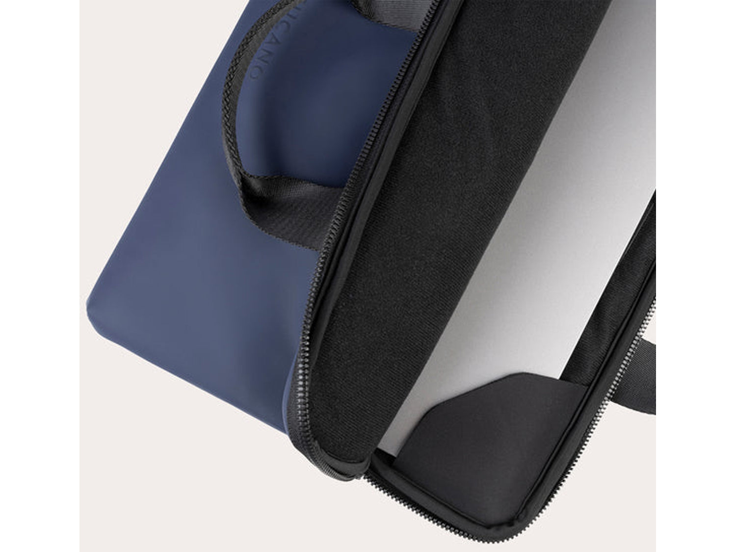 Tucano Gommo Super Slim Чанта 14" синьо